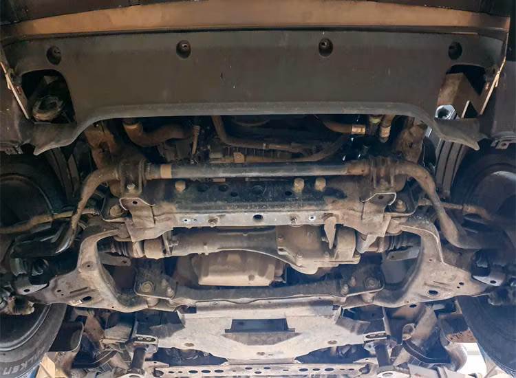 Underkörningsskydd Kylare Alaskan 2017+ / Navara 15-21 / X-Classe 17-20