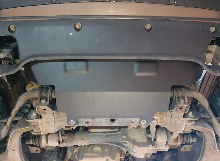 Underkörningsskydd Kylare Alaskan 2017+ / Navara 15-21 / X-Classe 17-20