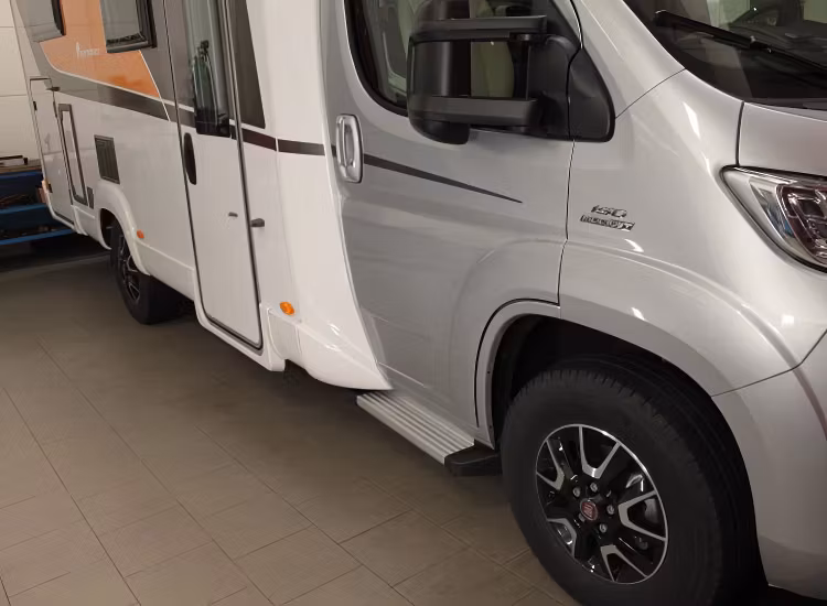 Fotsteg framdörrar Jumper / Ducato / Boxer 2006+