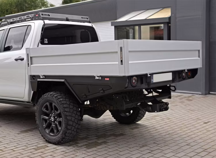 Transportflak med fällbara lämmar Toyota Hilux dubbelhytt 2015+