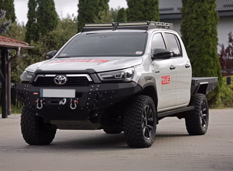 Transportflak med fällbara lämmar Toyota Hilux dubbelhytt 2015+