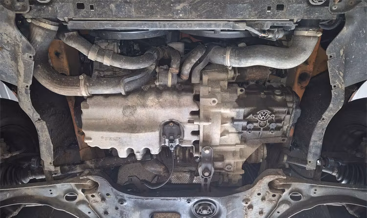 Underkörningsskydd / Hasplåt Motor / Växellåda VW Caddy 2010-2020