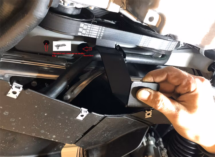 Underkörningsskydd / Hasplåt Motor / Växellåda VW Caddy 2010-2020