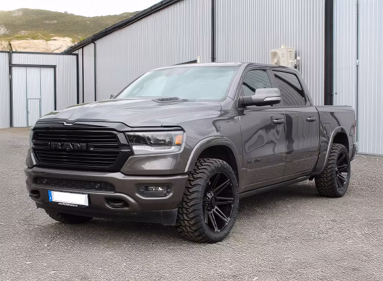 DIRT A.T D88 Glossblack 10x22 6x135/139,7 ET-20 CB106,1