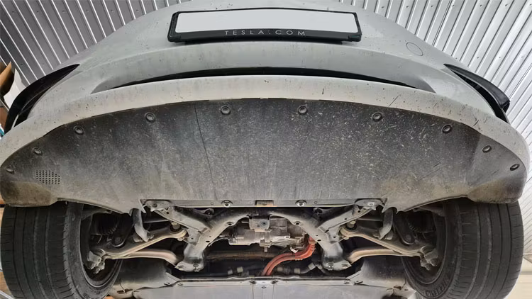 Underkörningsskydd främre elmotor Tesla Model Y 2020-2024