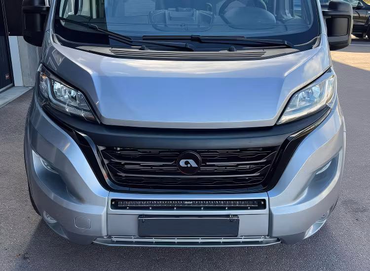 Modellanpassat extraljuspaket Razor Premium Fiat Ducato 2007+