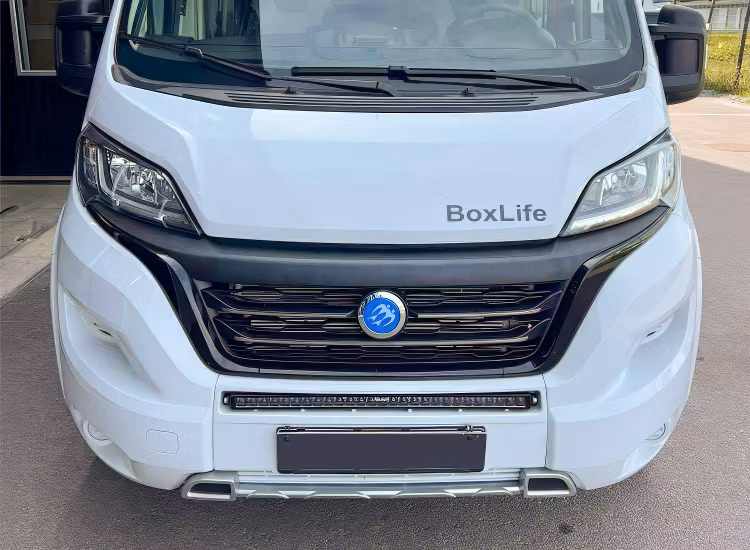 Modellanpassat extraljuspaket Razor Premium Fiat Ducato 2007+