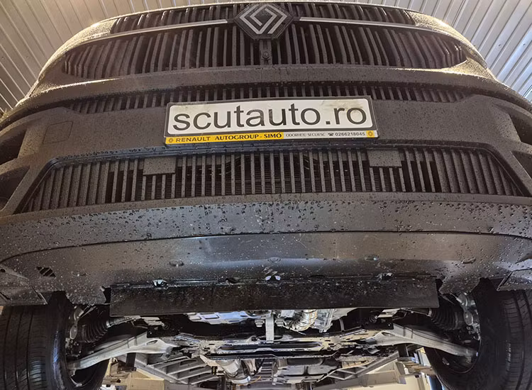 Hasplåt som skyddar din Renault Master 2024+ mot slag undertill