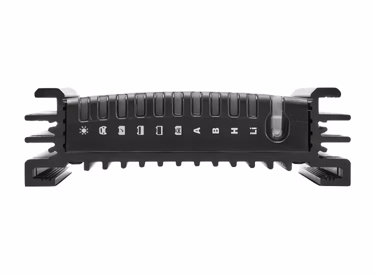 REDARC BCDC 12050R laddare 50A & MPPT solcellsregulator