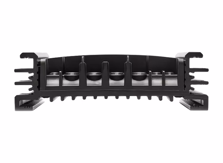 REDARC BCDC 12050R laddare 50A & MPPT solcellsregulator