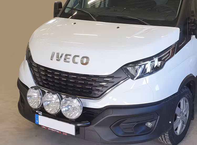 Q-light extraljusbåge rak Iveco Daily 2019+