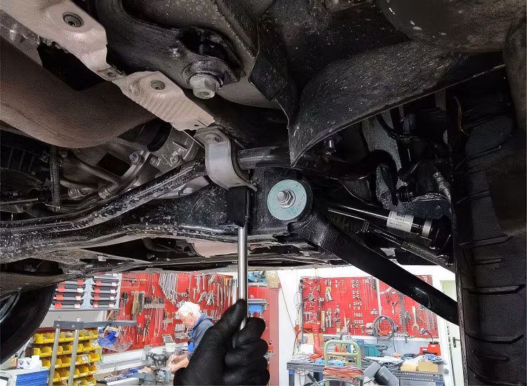 Hasplåt motor & växellåda alu 4mm Mercedes Vito / V-Klass 4X4 2014+