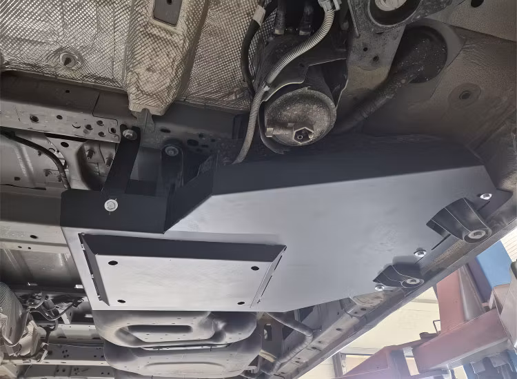 Underkörningsskydd Adblue Ford Transit Custom 2023+