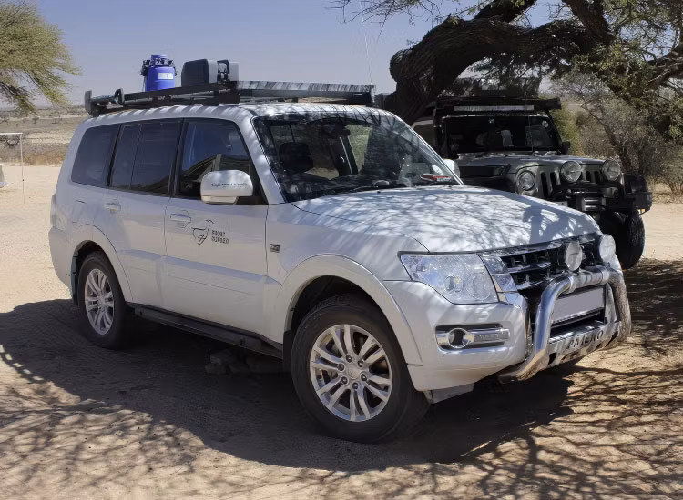 Front Runner takplattform Slimline II Mitsubishi Pajero CK/BK LWB 2006+