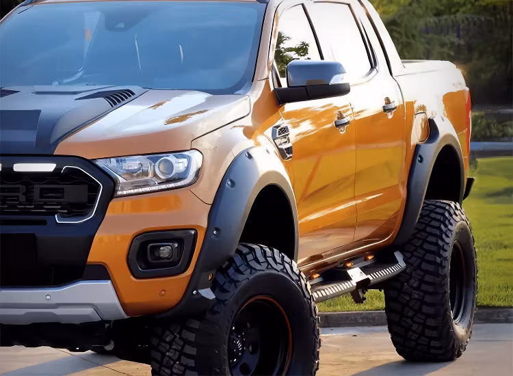 Skärmbreddare 45mm Ford Ranger 20-22 med parkeringssensorer