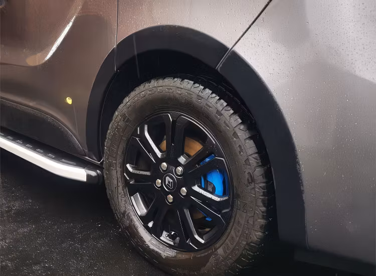 Skärmbreddare mattsvarta Renault Trafic 2015+