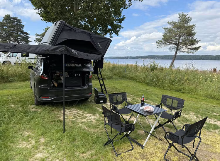 Frontrunner takplatform Slimline II monterad på en Mazda CX-80 2025