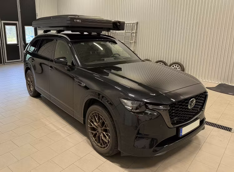 Frontrunner takplatform Slimline II monterad på en Mazda CX-80 2025