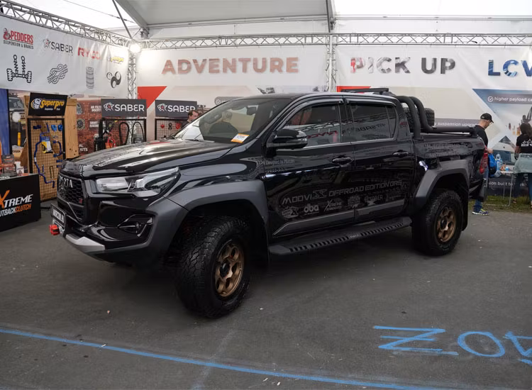 Pedders Höjningssats Foam-Cell 40mm Toyota Hilux GR Sport 2023+