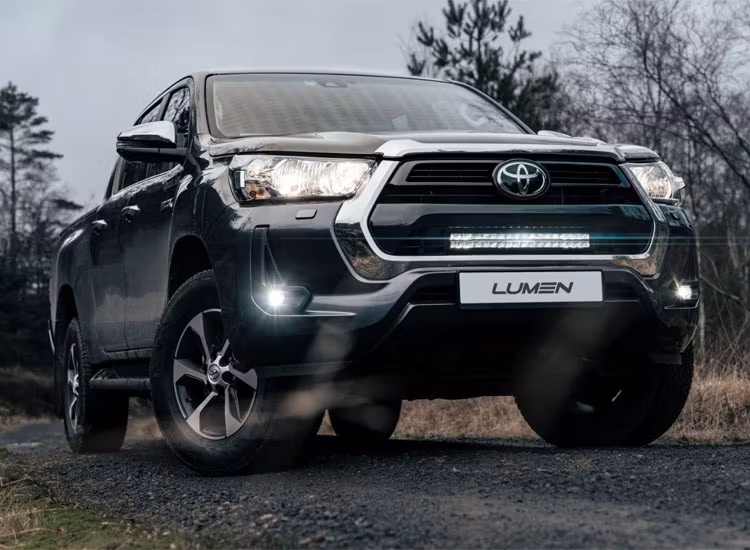 Lumen grillkit DX20 Toyota Hilux SR 2021+