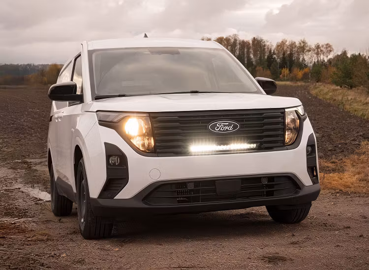 Extraljuskit Lazer Ford Transit Courier 2023+