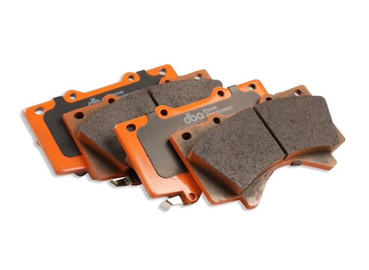 DBA Xtreme Performance bromsbelägg fram Land Cruiser 200