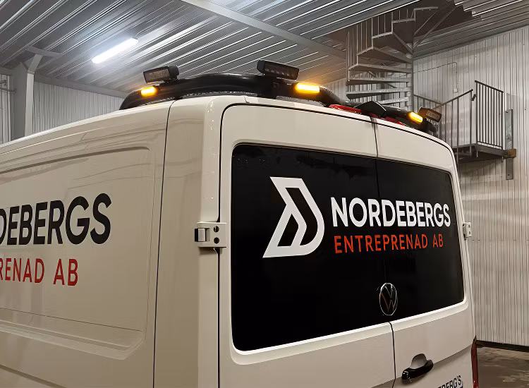 T-RACK bakre takbåge VW Crafter H2 Compact 17- med takmonterad kamera