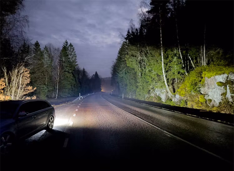 Supervision Edge backljuspaket 32W med backljuskablage