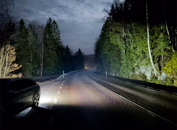 Supervision Edge backljuspaket 32W med backljuskablage