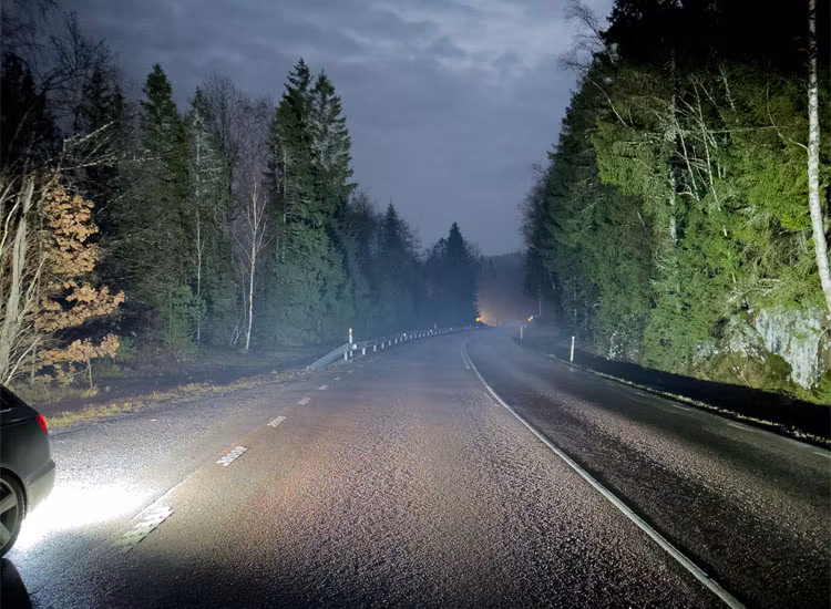 Supervision Edge backljuspaket 32W med backljuskablage