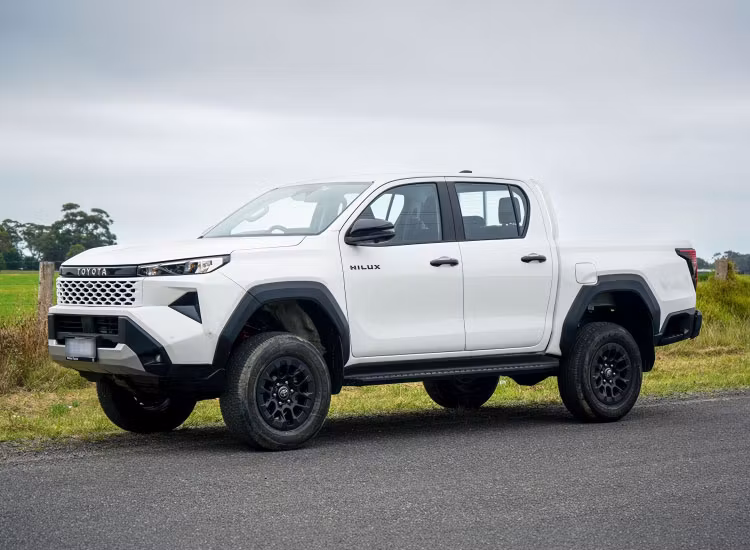 Pedders Foam Cell höjningssats 40mm Toyota Hilux 2026+