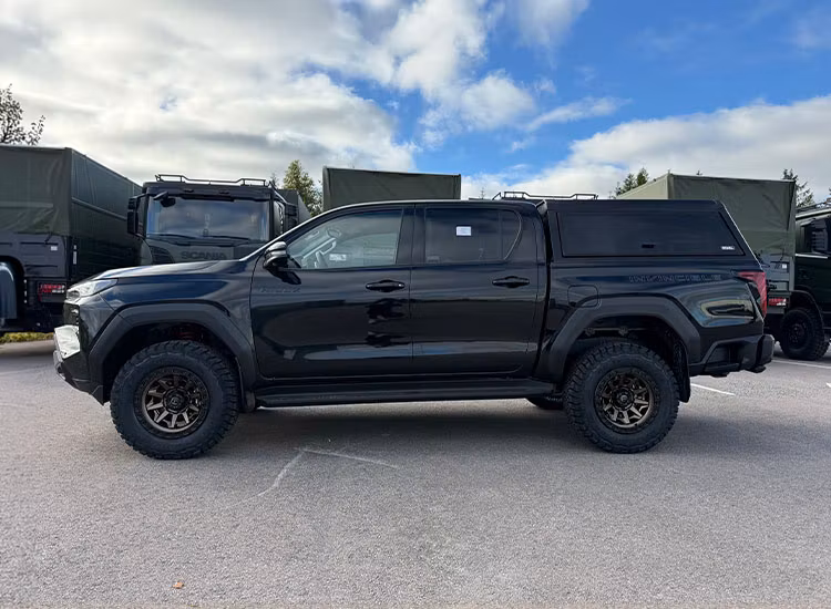 Rival Hardtop flakkåpa aluminium Toyota Hilux D/C 2027+