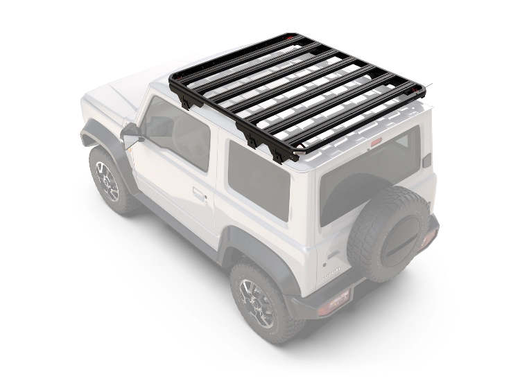 Front Runner Slimline 3 - monterad på Suzuki Jimny 3-dörrars sedd snett bakifrån och ovanifrån