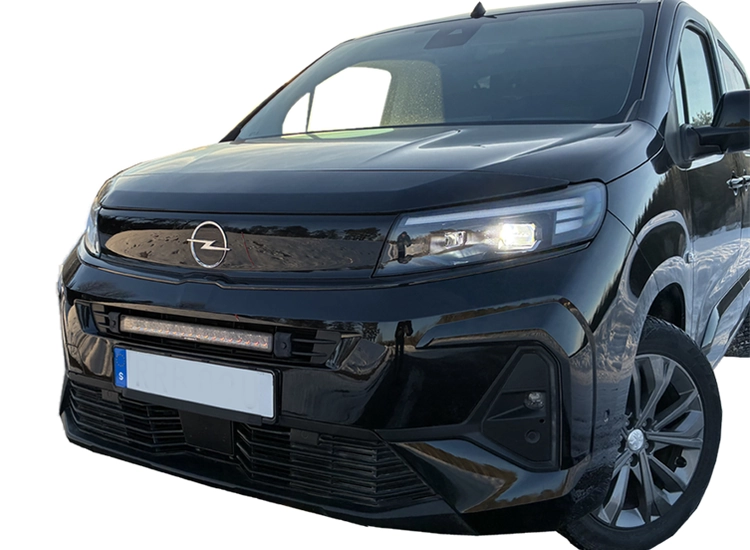 Extraljuskit NEAT Pure 506 Opel Combo 2024+ (lackerad stötfångare) – monterat på bilen