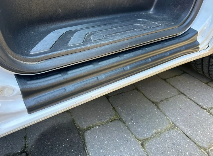CVT0275PF – instegsskydd till Mercedes Sprinter W906 och W907 – detaljbild