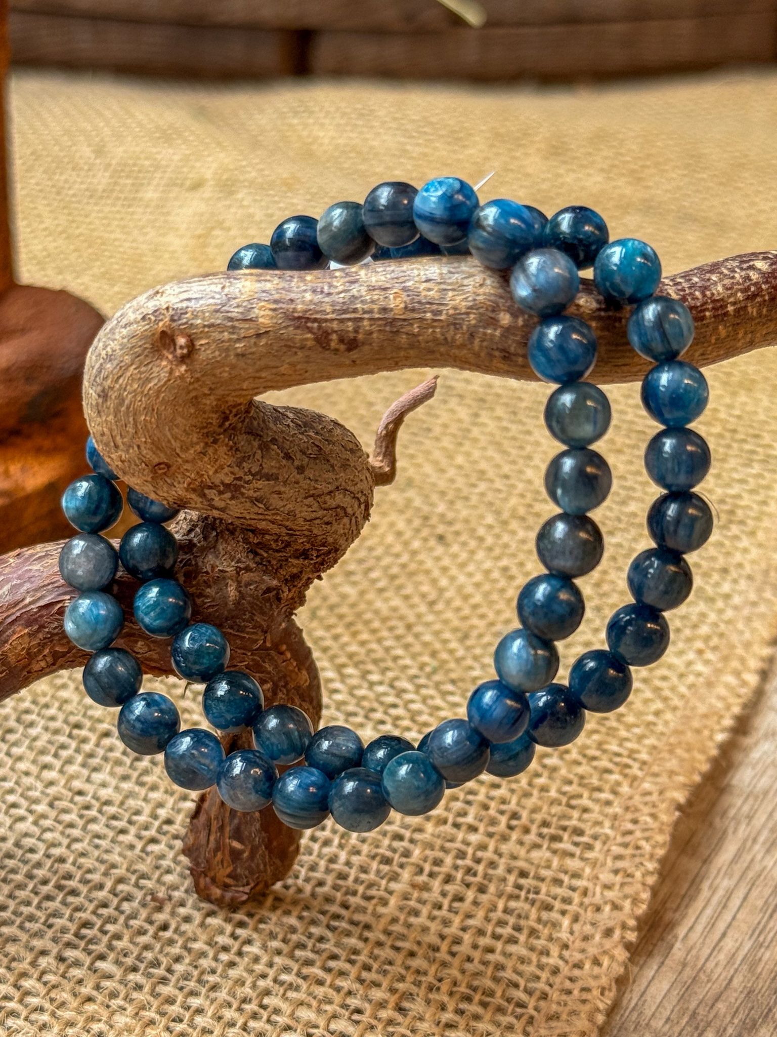Blå kyanit armband 6mm (hög kvalité)