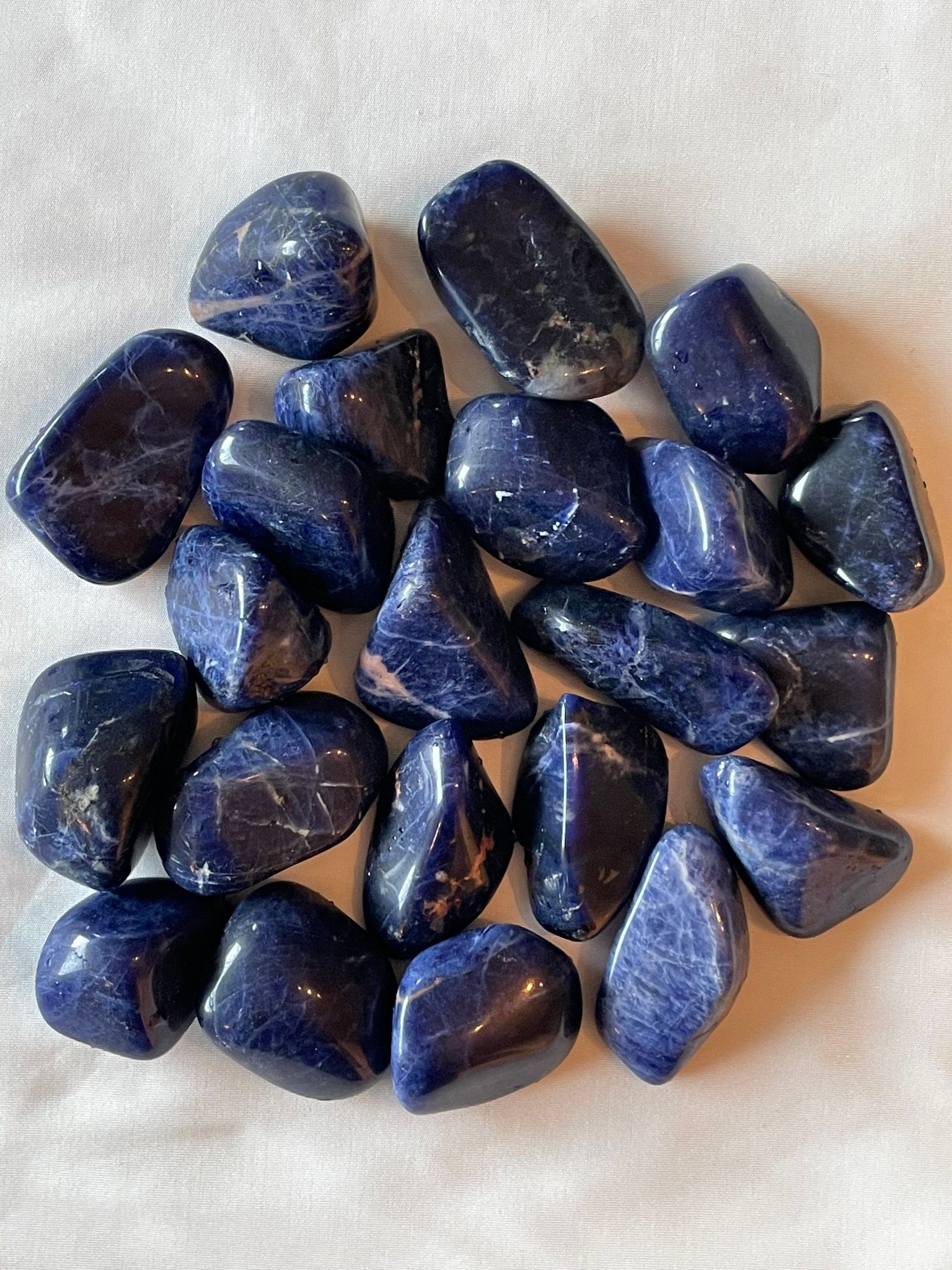 Sodalit (mellan)