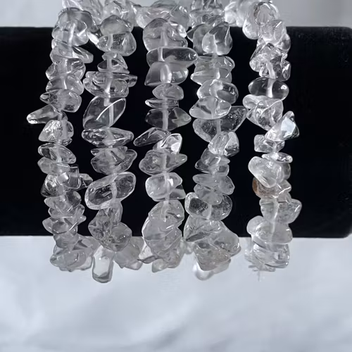 Armband med Bergkristallchips