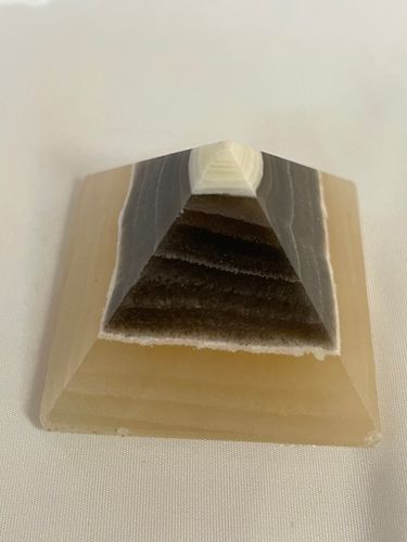 Pyramid i Aragonit (4*4cm) nr2