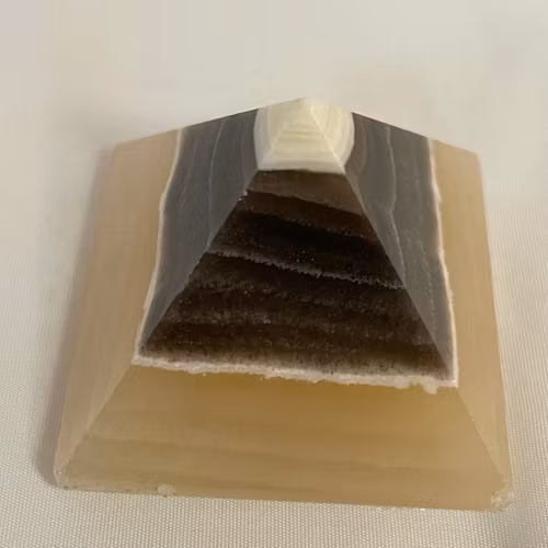 Pyramid i Aragonit (4*4cm) nr2