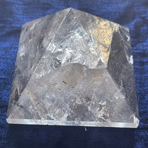 Pyramid i Bergkristall 5,3*5,3 (BKpy 12) (144g)