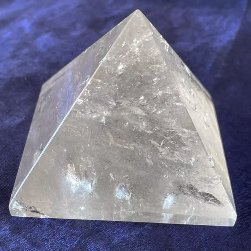 Pyramid i Bergkristall 6,3*6,3 (BKpy13) (236g)