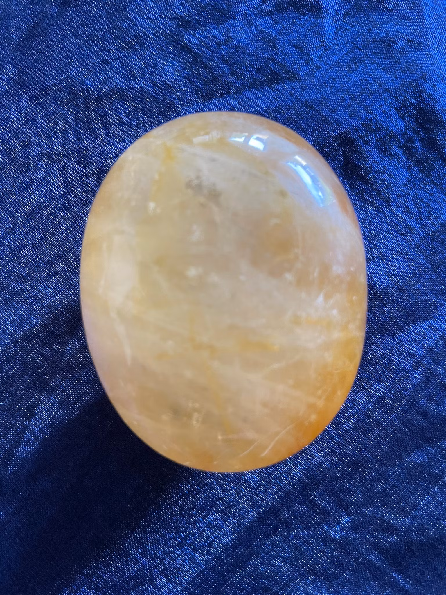 På bilden visas en fantastiskt vacker Goldenhealer i Palmstone