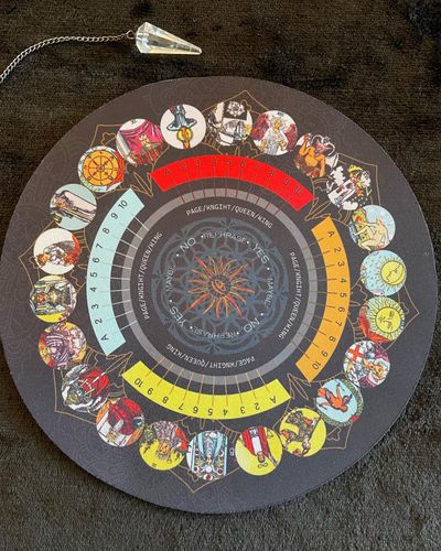 Pendelmatta med tarotbilder i gummi