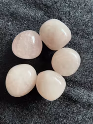 Rosenkvarts cuddlestone