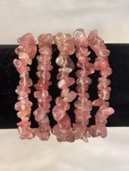 Armband med Jordgubbskvartschips