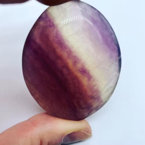 Regnbågsfluorit palmstone 2