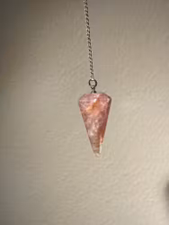 Pendel i Jordgubbskvarts