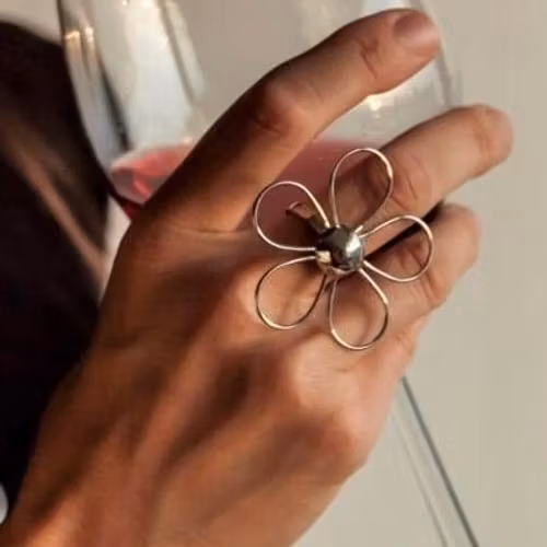 Modesty - Perfect Silverring blomma