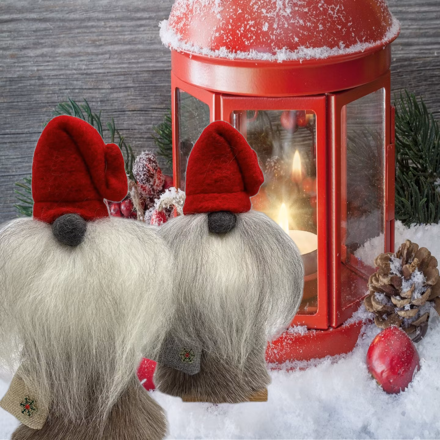 TOMTE CA 26-27 CM HÖG MED JULSÄCK